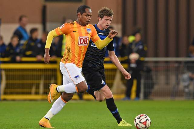 亚马尔上赛季踢50场仅伤缺1场 本赛季已2次受伤